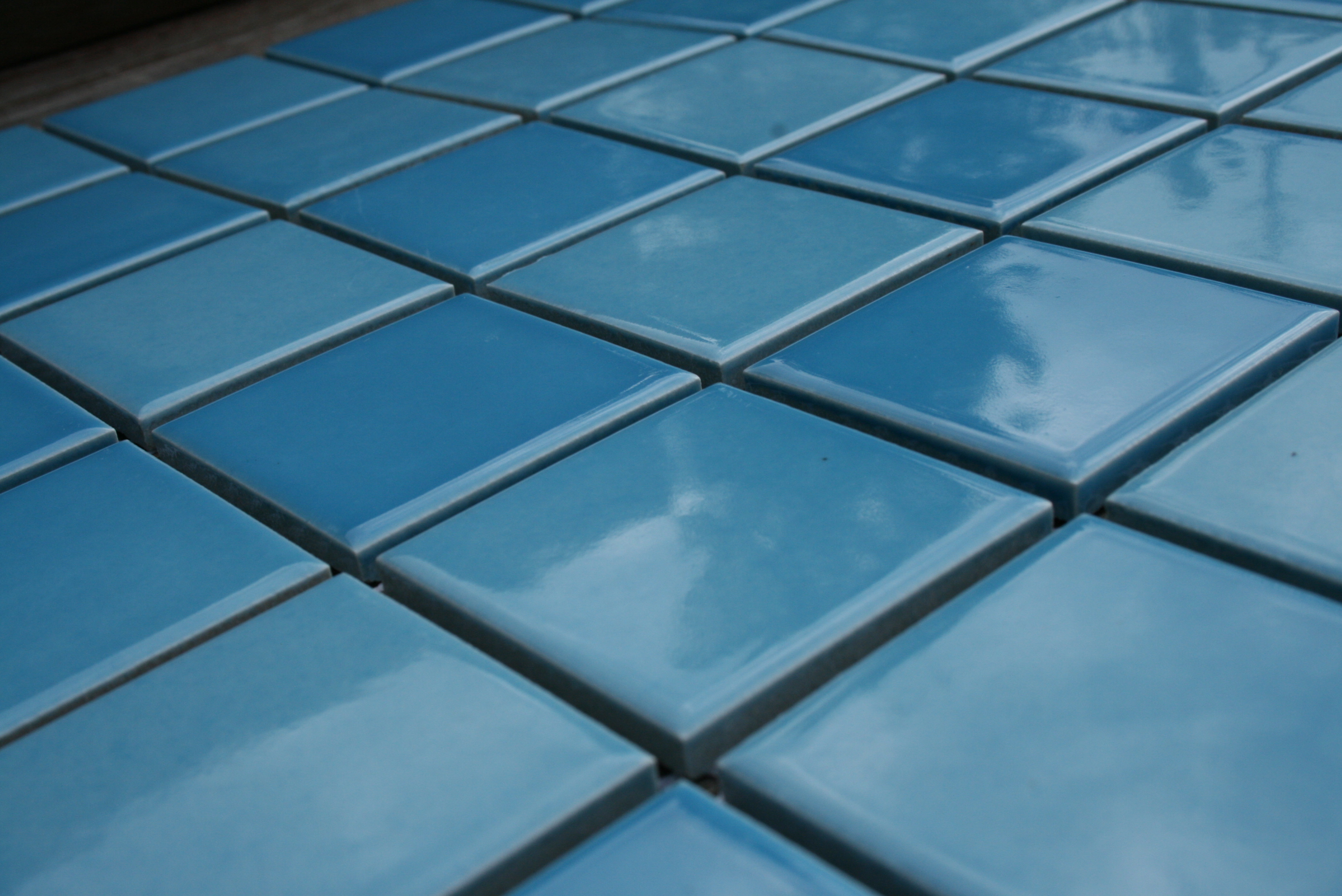 ceramic pool tiles